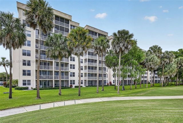 250 Jacaranda Drive 703, Plantation, FL 33324