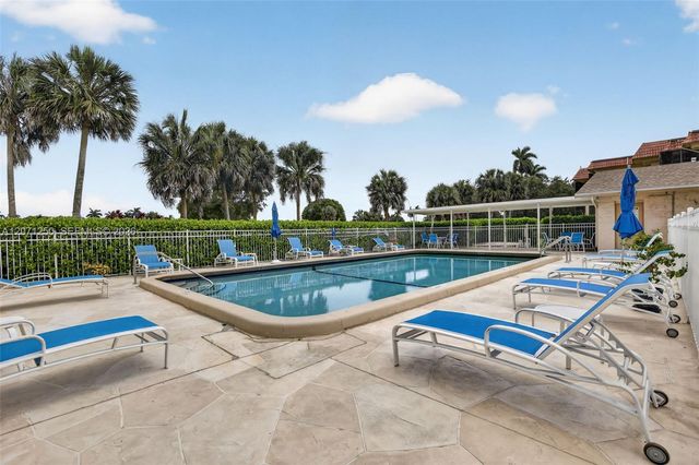 250 Jacaranda Drive 703, Plantation, FL 33324