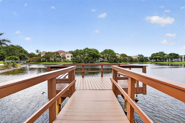 250 Jacaranda Drive 703, Plantation, FL 33324