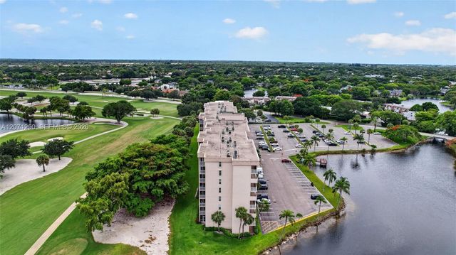 250 Jacaranda Drive 703, Plantation, FL 33324