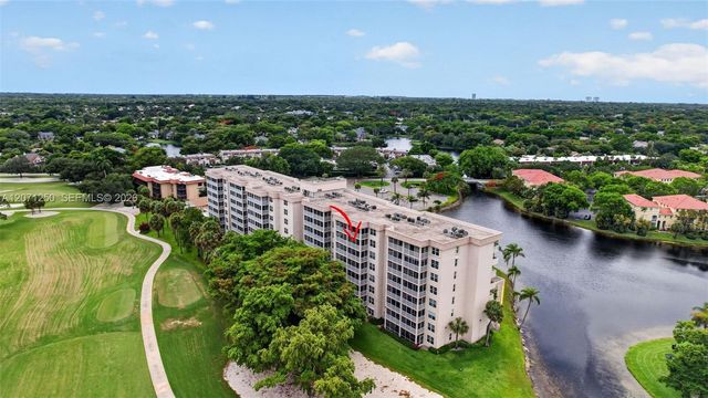 250 Jacaranda Drive 703, Plantation, FL 33324