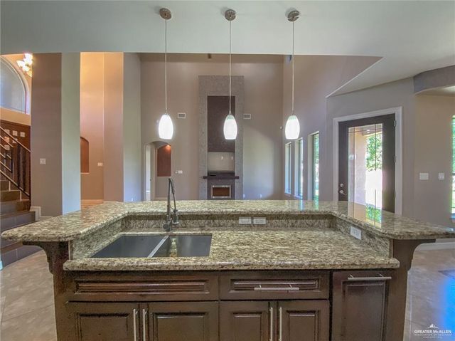 723 Mia Rose Lane, Alamo, TX 78516