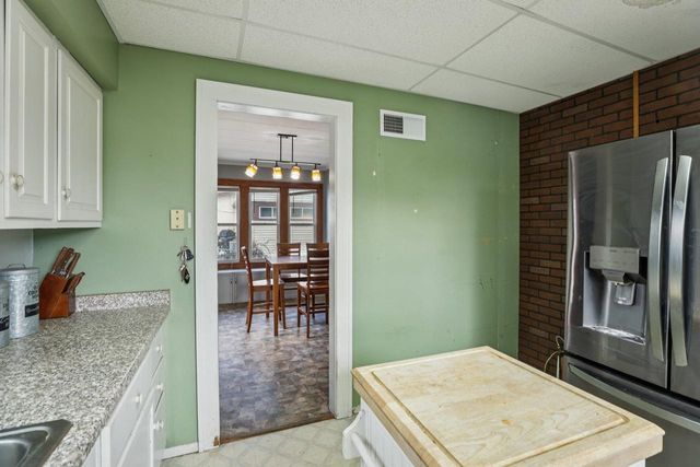 916 Prospect Avenue, Portage, WI 53901