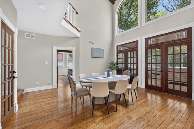 38 N Holly Avenue, Fox Lake, IL 60020