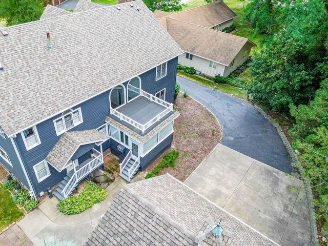 38 N Holly Avenue, Fox Lake, IL 60020