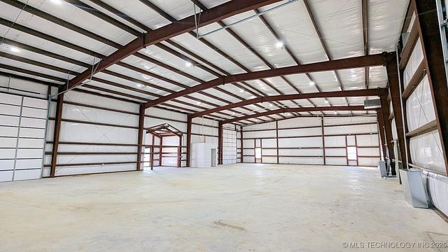 1040 N Moccasin Avenue, Tahlequah, OK 74464