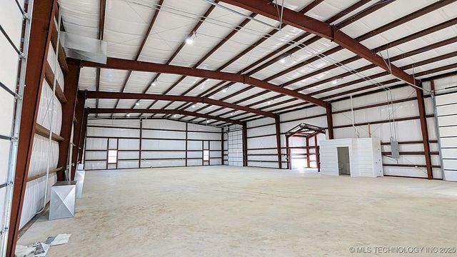 1040 N Moccasin Avenue, Tahlequah, OK 74464