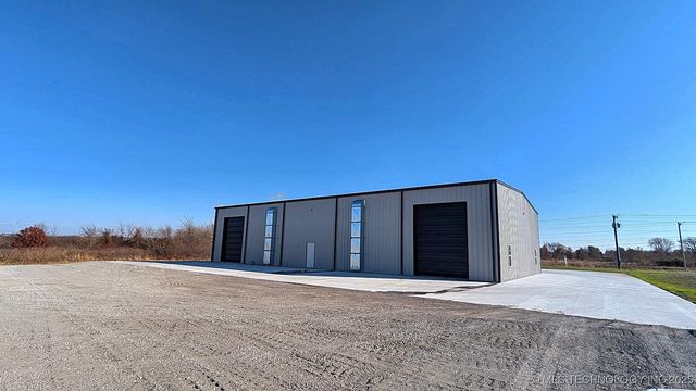 1040 N Moccasin Avenue, Tahlequah, OK 74464
