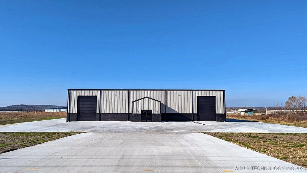 1040 N Moccasin Avenue, Tahlequah, OK 74464