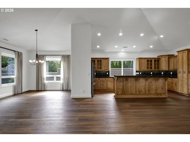 2116 E WILLOW Loop, Florence, OR 97439