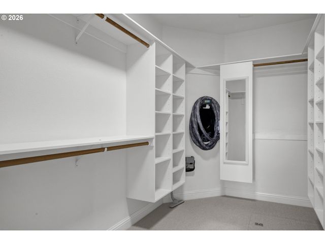 2116 E WILLOW Loop, Florence, OR 97439