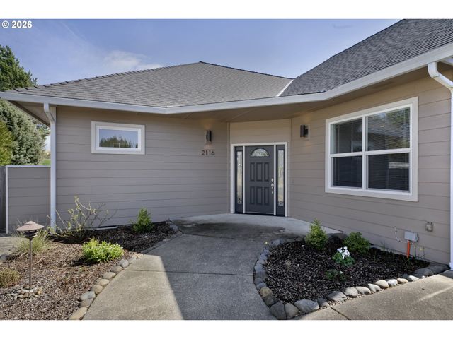 2116 E WILLOW Loop, Florence, OR 97439