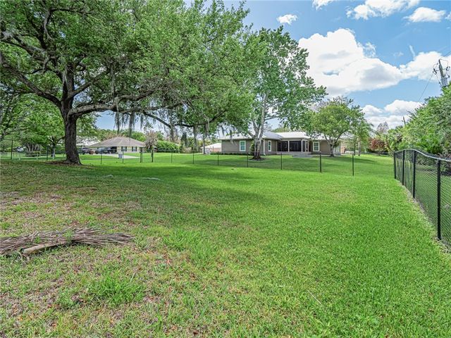 595 45th Court, Vero Beach, FL 32968