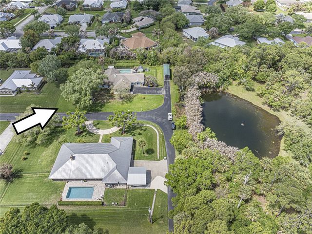 595 45th Court, Vero Beach, FL 32968
