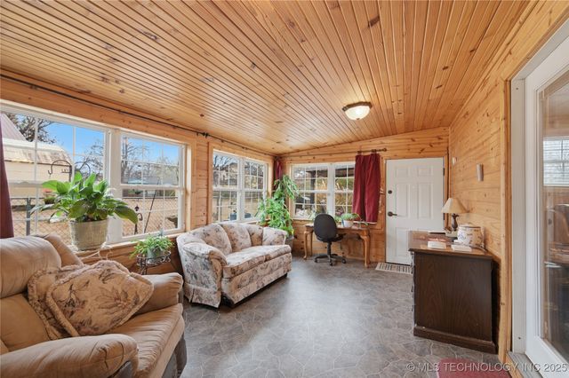 1323 Maple Street, Muskogee, OK 74403