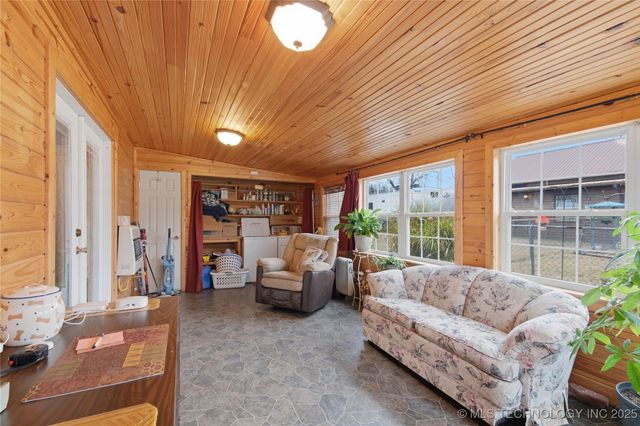 1323 Maple Street, Muskogee, OK 74403