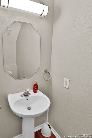 3002 Fall Way, San Antonio, TX 78247