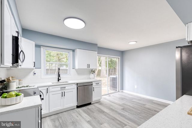 1721 TIPTON DR, Crofton, MD 21114