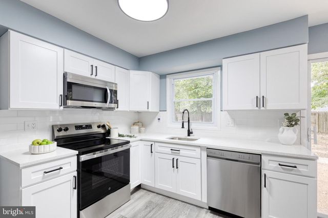 1721 TIPTON DR, Crofton, MD 21114