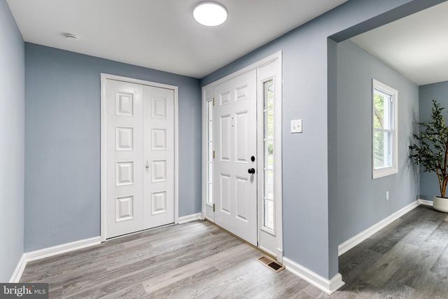 1721 TIPTON DR, Crofton, MD 21114