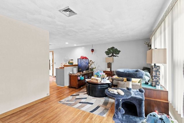 124 Pacella Park Dr. 124, Randolph, MA 02368