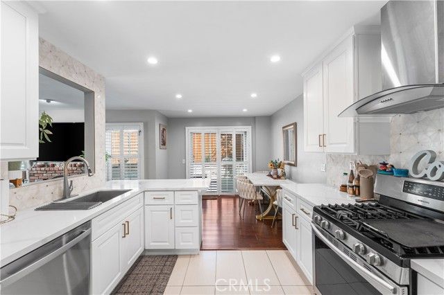 12331 Carl Street, Pacoima (los Angeles), CA 91331