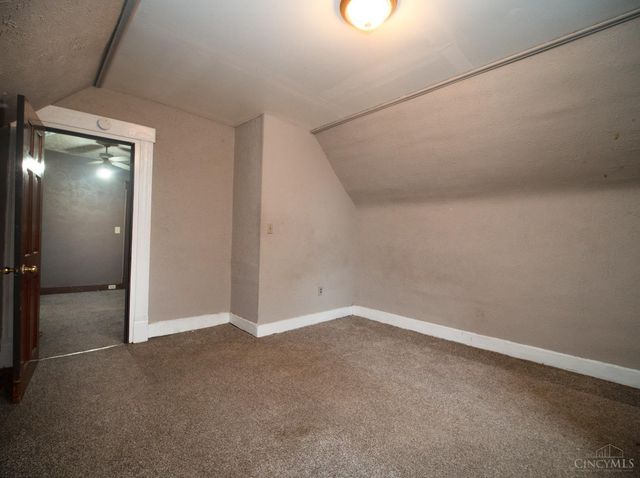 1619 Burgoyne Street, Cincinnati, OH 45223