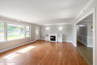 5741 Dorinda Dr, Louisville, KY 40258