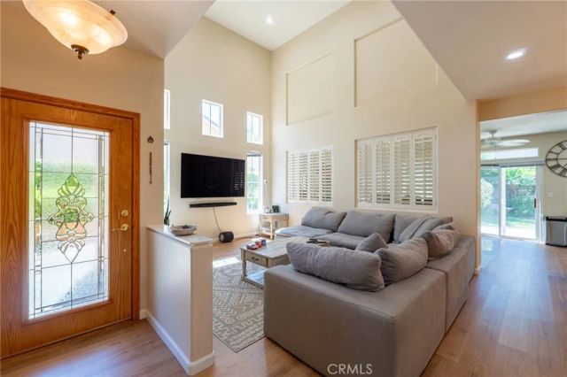 1485 Sappanwood, Thousand Oaks, CA 91320