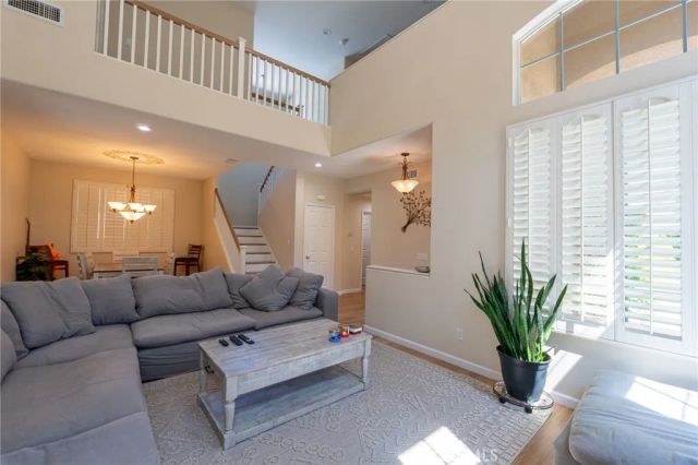 1485 Sappanwood, Thousand Oaks, CA 91320