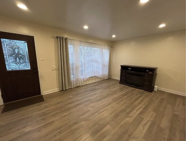 3732 S 53rd Avenue, Cicero, IL 60804