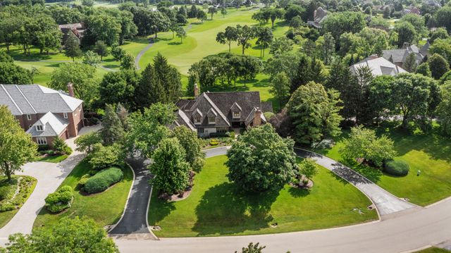 18 S Wynstone Drive, North Barrington, IL 60010