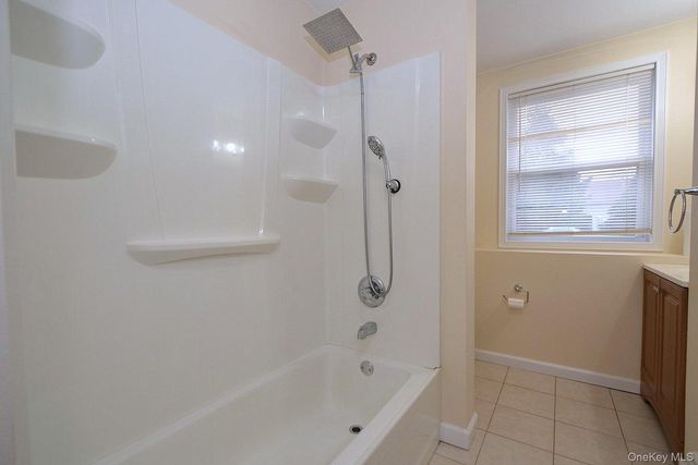 30 Apex Drive, Coram, NY 11727