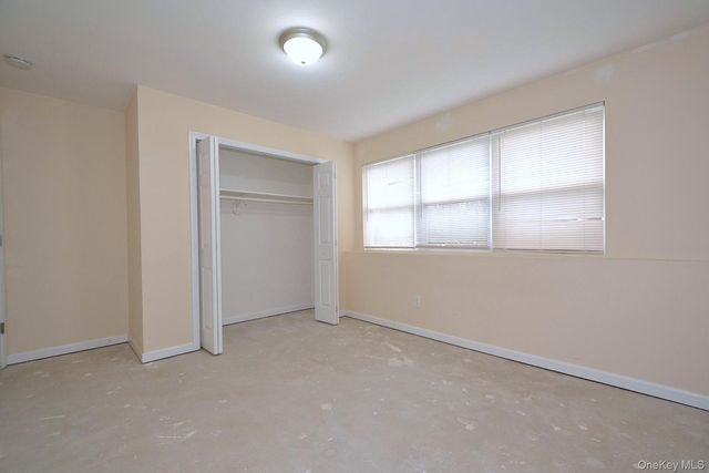 30 Apex Drive, Coram, NY 11727