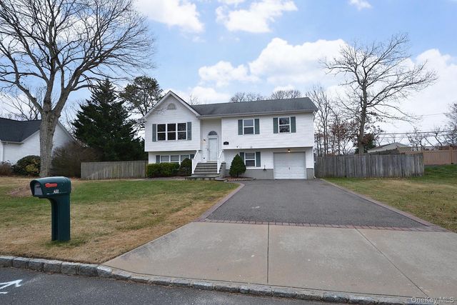 30 Apex Drive, Coram, NY 11727