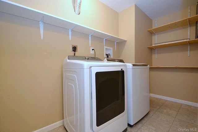 30 Apex Drive, Coram, NY 11727