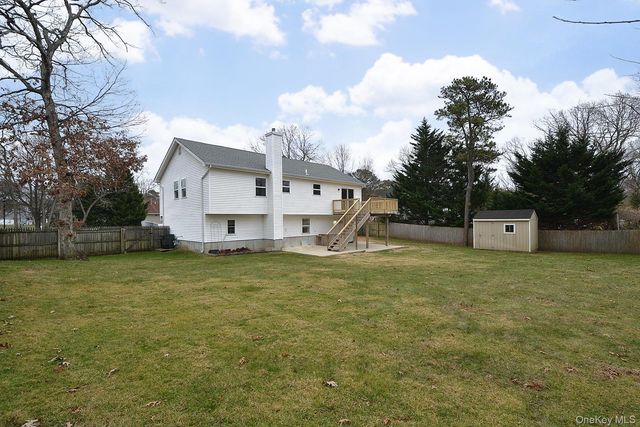 30 Apex Drive, Coram, NY 11727