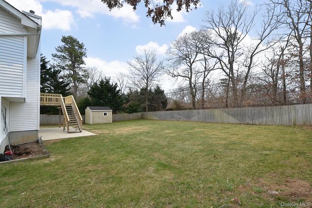 30 Apex Drive, Coram, NY 11727