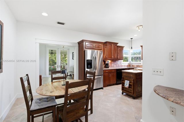 24280 SW 182nd Ave, Homestead, FL 33031