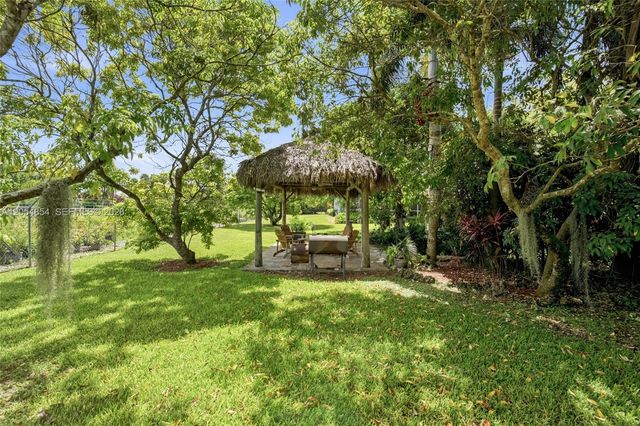 24280 SW 182nd Ave, Homestead, FL 33031