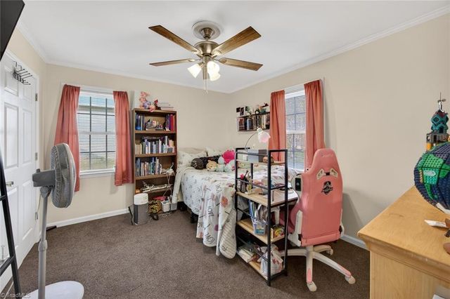 1978 Waccamaw Path, Winston-salem, NC 27127