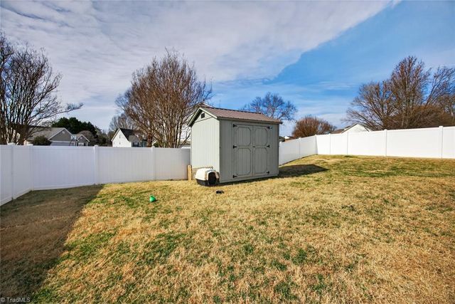 1978 Waccamaw Path, Winston-salem, NC 27127