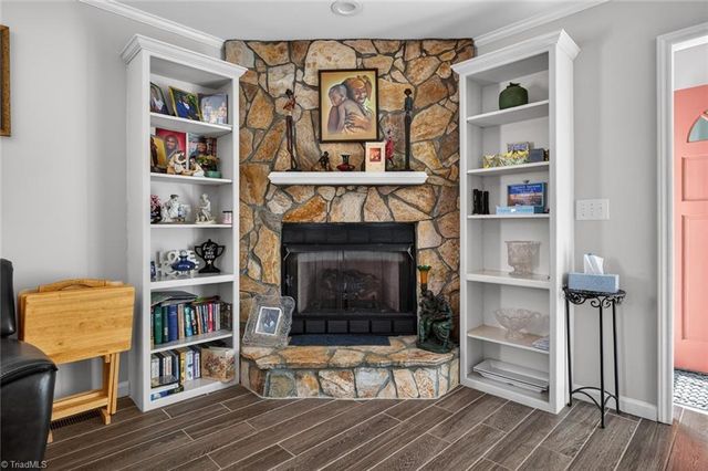 1978 Waccamaw Path, Winston-salem, NC 27127