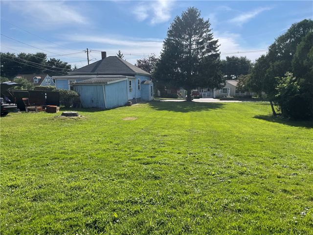66 Sherry Avenue, Bristol, RI 02809