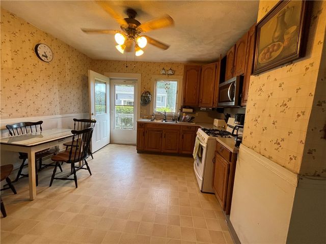 66 Sherry Avenue, Bristol, RI 02809
