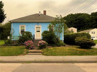 66 Sherry Avenue, Bristol, RI 02809