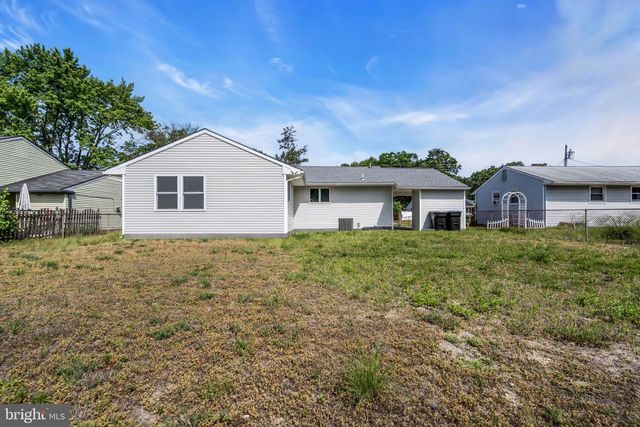 27 S CLUB RD, Pine Hill, NJ 08021