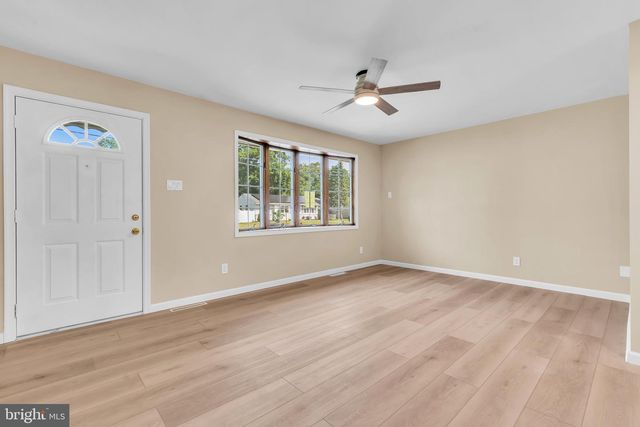 27 S CLUB RD, Pine Hill, NJ 08021