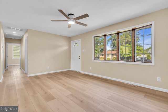 27 S CLUB RD, Pine Hill, NJ 08021