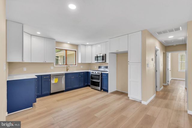 27 S CLUB RD, Pine Hill, NJ 08021